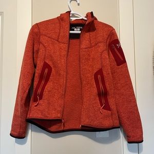 Arc’teryx women’s fleece jacket - color orange/red size small